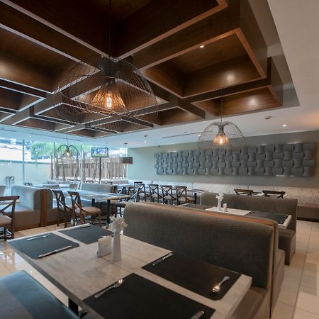 Antaris Galerias Otel Monterrey Dış mekan fotoğraf