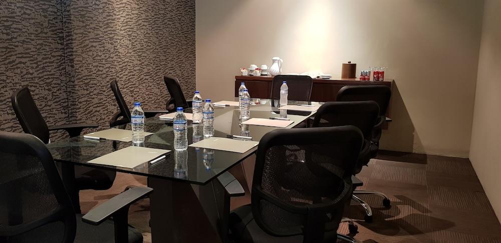 Antaris Galerias Otel Monterrey Dış mekan fotoğraf